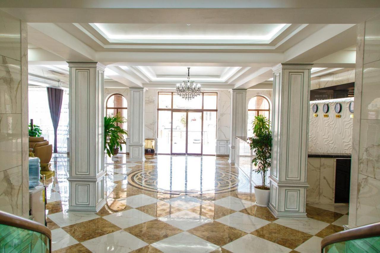 Shedevr Plaza Hotel นามางกาน ภายนอก รูปภาพ